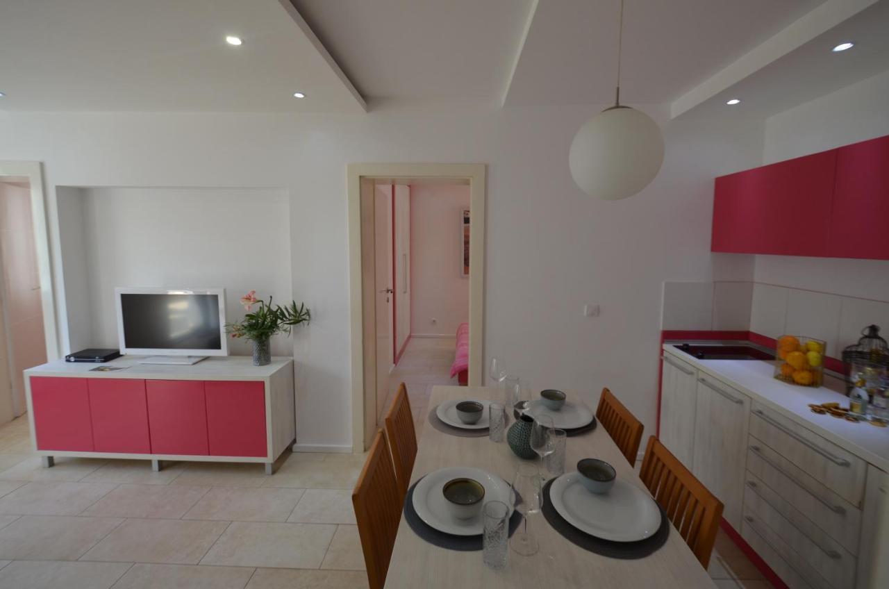 Apartments Karmen Maria Novigrad  Bagian luar foto