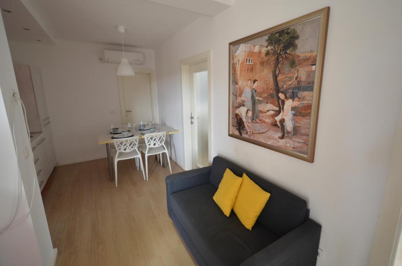 Apartments Karmen Maria Novigrad  Bagian luar foto